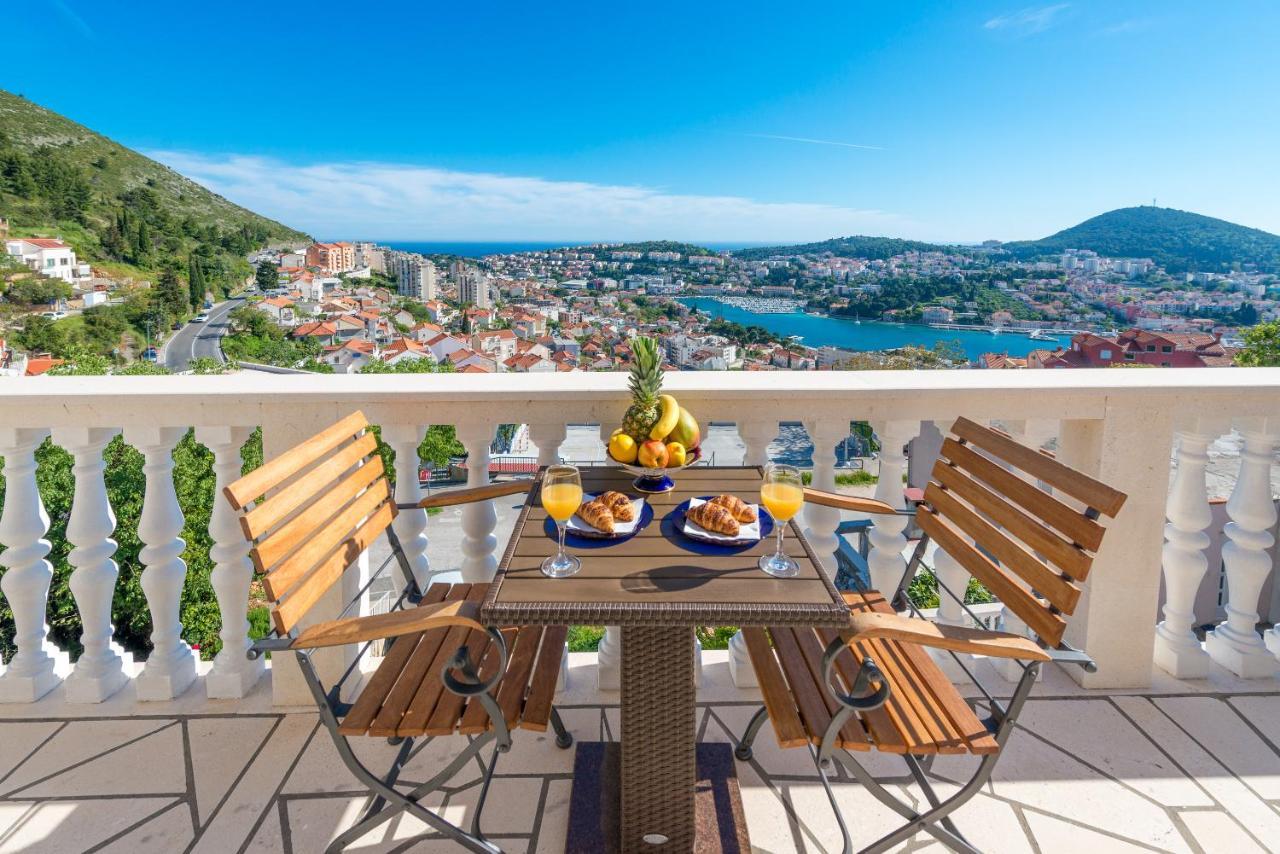 Dili * Dubrovnik
